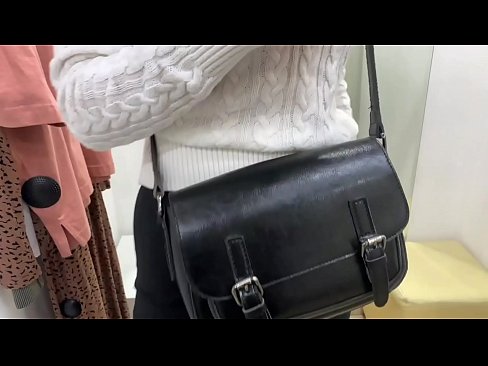 ❤️ Openbare masturbasie van jong teef FeralBerry met 'n dildo in die paskamer Mooi pornografie op af.porn-milf300.ru
